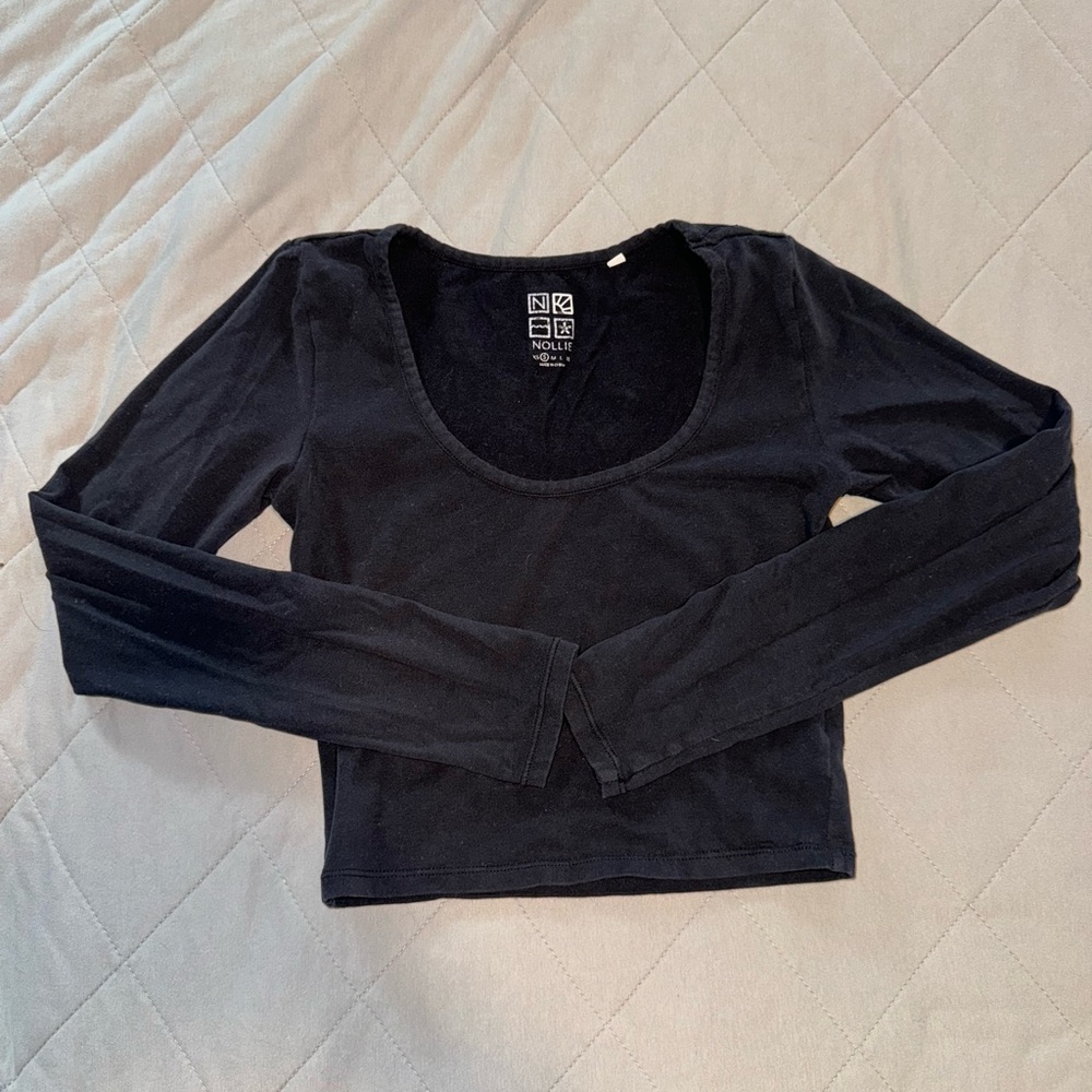 Super soft Black Long Sleeve Crop Top